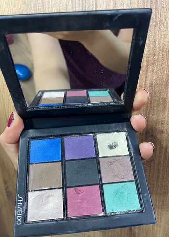 Shiseido Çok Renkli Göz Farı Paleti - Görsel 2