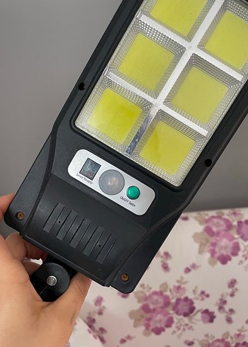 Güneş enerjili Sensörlü Siyah LED Sokak Lambası - Görsel 5