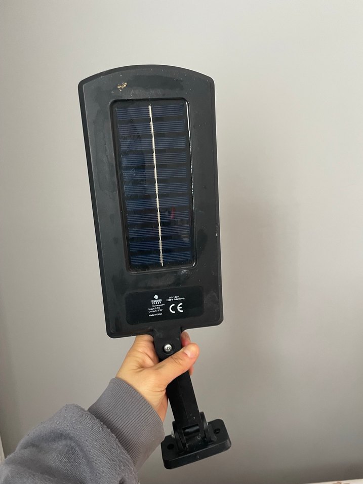 Güneş enerjili Sensörlü Siyah LED Sokak Lambası - Görsel 3