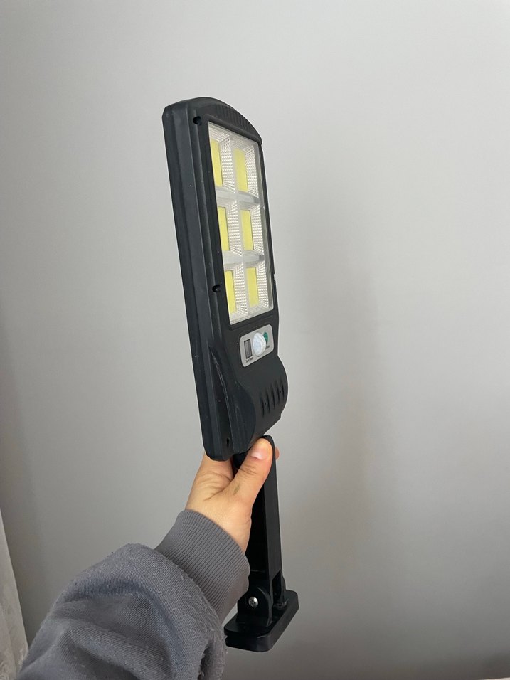 Güneş enerjili Sensörlü Siyah LED Sokak Lambası - Görsel 2