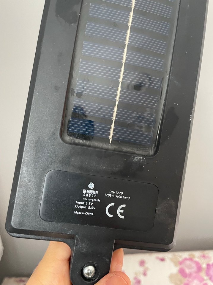 Güneş enerjili Sensörlü Siyah LED Sokak Lambası - Görsel 4