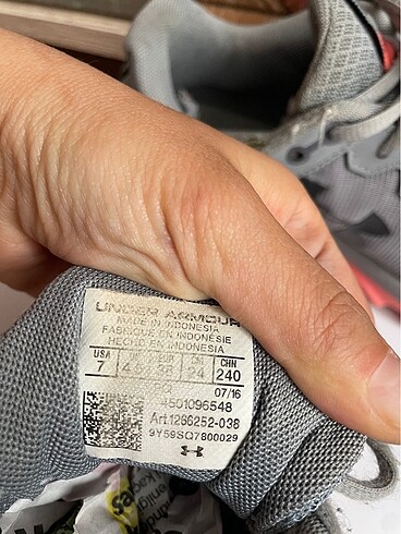 38 Beden siyah Renk Under armour kadın spor ayakkabı