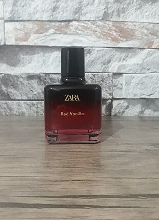 Zara red Vanilla 