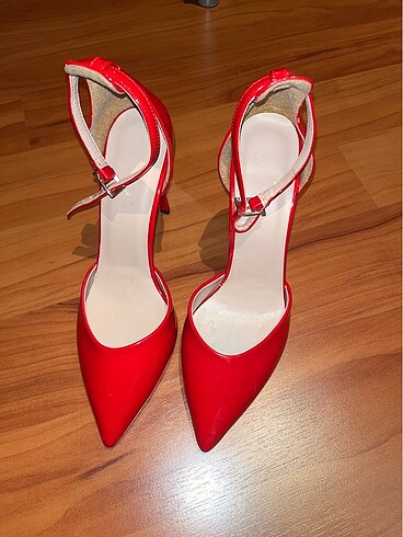 Diğer Kırmızı Stiletto