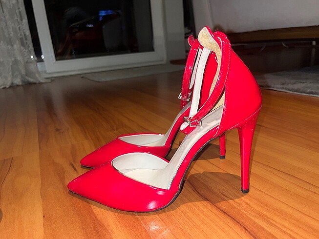 39 Beden kırmızı Renk Kırmızı Stiletto