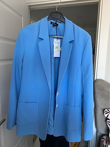 More&More Blazer çeker