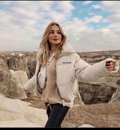 Bershka followers mont