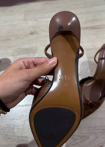 39 Beden Zara Kahverengi Tokalı Stiletto Kadın Ayakkabı