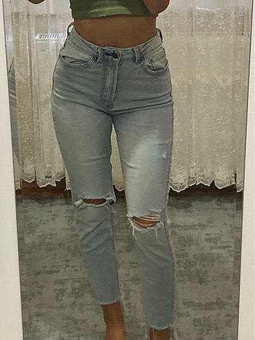 36 Beden mavi Renk Stradivarius Yırtmaçlı Jean