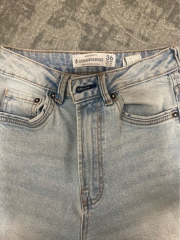 Stradivarius Yırtmaçlı Jean