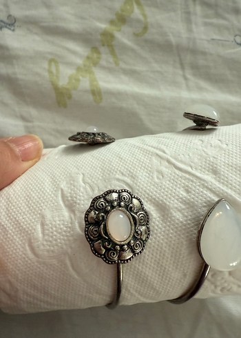 Bohem Beyaz Düğmeli Kadın Kol Düğmeleri - Görsel 5