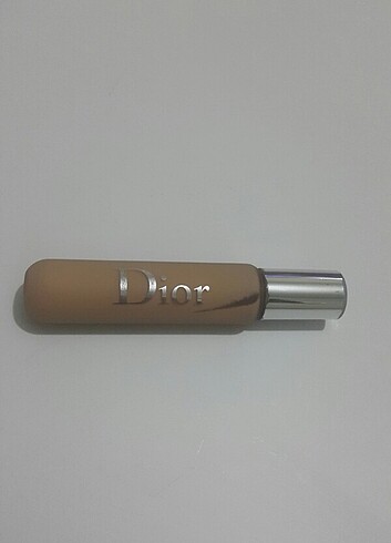  Beden Renk Dior Backstage face & body concealer