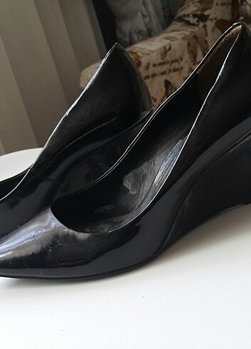 Enzo Angiolini Siyah dolgu topuk klasik