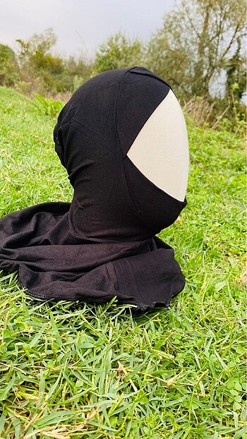 Çapraz Boyunluklu bone.