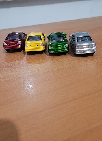 Beden 4'lü Araba Seti Lot