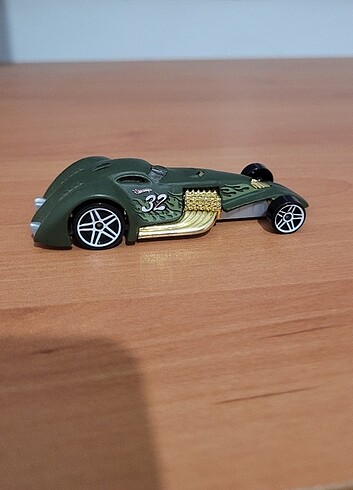 Beden Hot Wheels Hammered Coupe