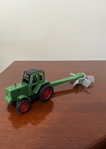 Yeşil Oyuncak Traktör - Görsel 5