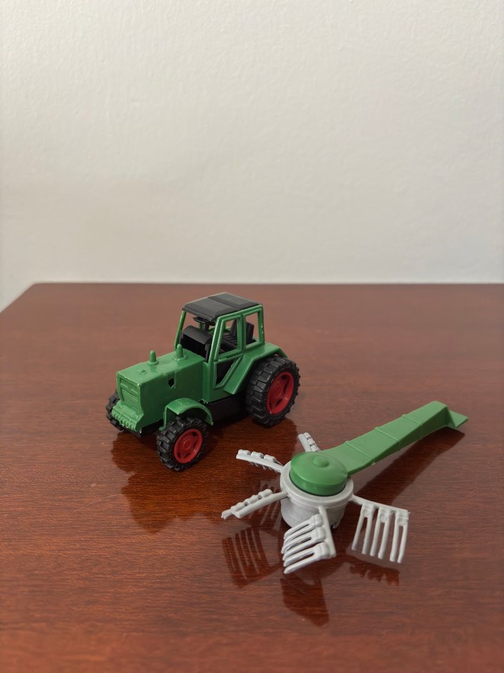 Yeşil Oyuncak Traktör - Görsel 2