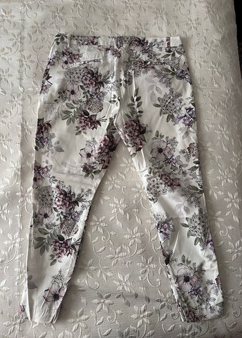 LC Waikiki Kadın Pantolon Çiçek Desenli - Görsel 2