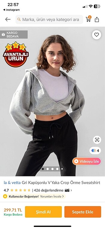Sweatshirt