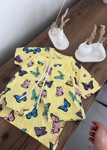 Sarı Kelebek Desenli Bebek Kız Takımı - Görsel 3