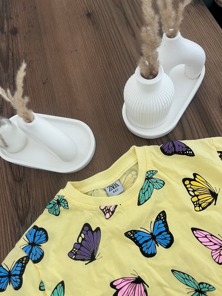 Sarı Kelebek Desenli Bebek Kız Takımı - Görsel 4