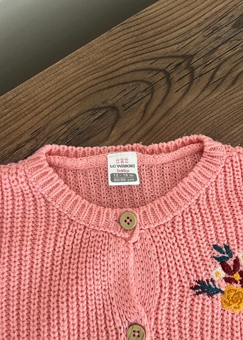 Pembe Nakışlı Örgü Kız Hırka - Görsel 3