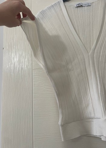 Beyaz Pilili V Yakalı Kadın Bluz - Görsel 2