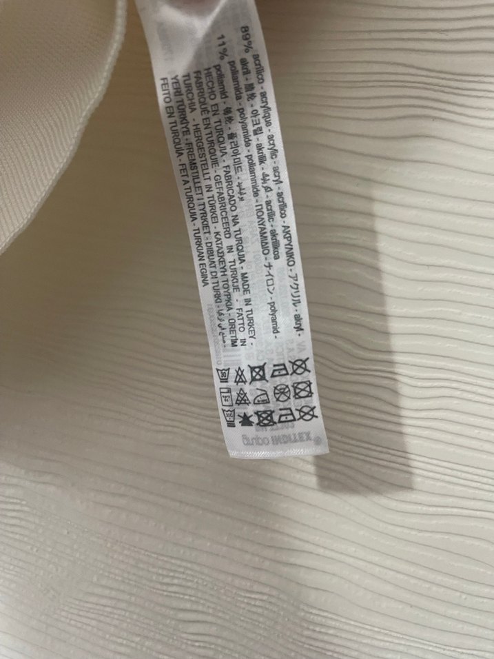 Beyaz Pilili V Yakalı Kadın Bluz - Görsel 4