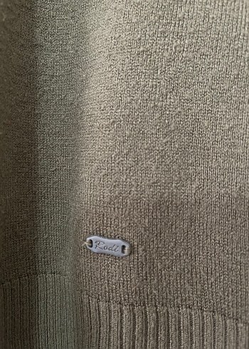 Uzun Kollu Düğmeli V Yaka Hırka - Görsel 3