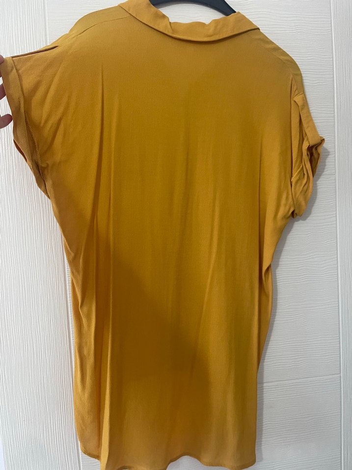 Sarı V Yaka Düğmeli Midi Kadın Gömlek - Görsel 3