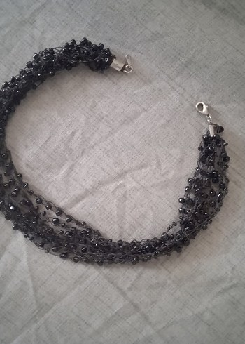 Uzun Siyah Boncuklu Gotik Kolye