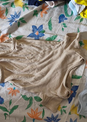 Düğmeli Kahverengi Askısız Bebek Body - Görsel 2