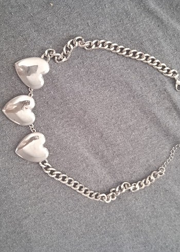 swarovski Gri Zincir Detaylı Kalp Kolye