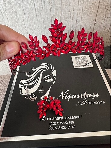 Diğer Gelin Tacı ve Küpesi