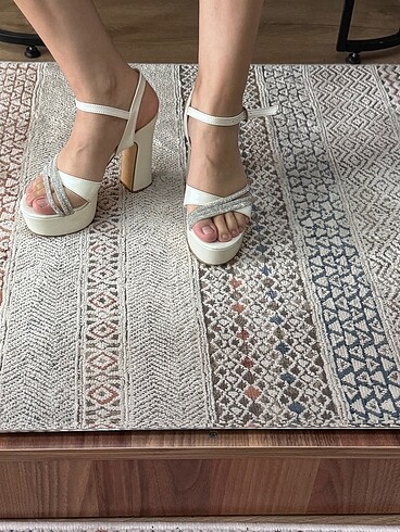 Gelin Ayakkabısı-Beyaz Platform Topuk - Görsel 4