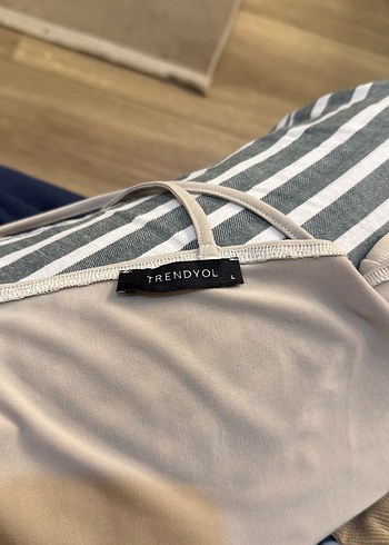 Tek Omuzlu Bej Crop Top - Görsel 4