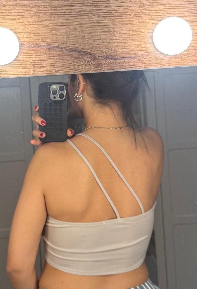 Tek Omuzlu Bej Crop Top - Görsel 2