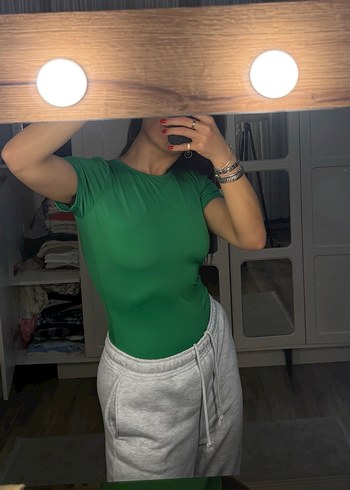 Yeşil Kadın sırt dekolteli bodysuit - Görsel 3