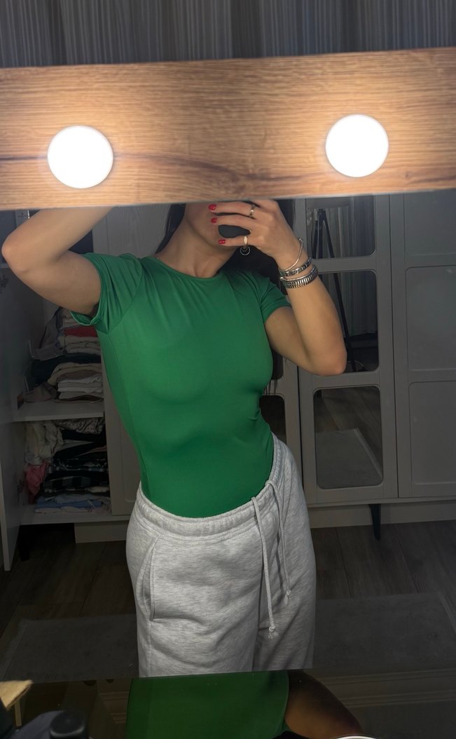 Yeşil Kadın sırt dekolteli bodysuit - Görsel 3