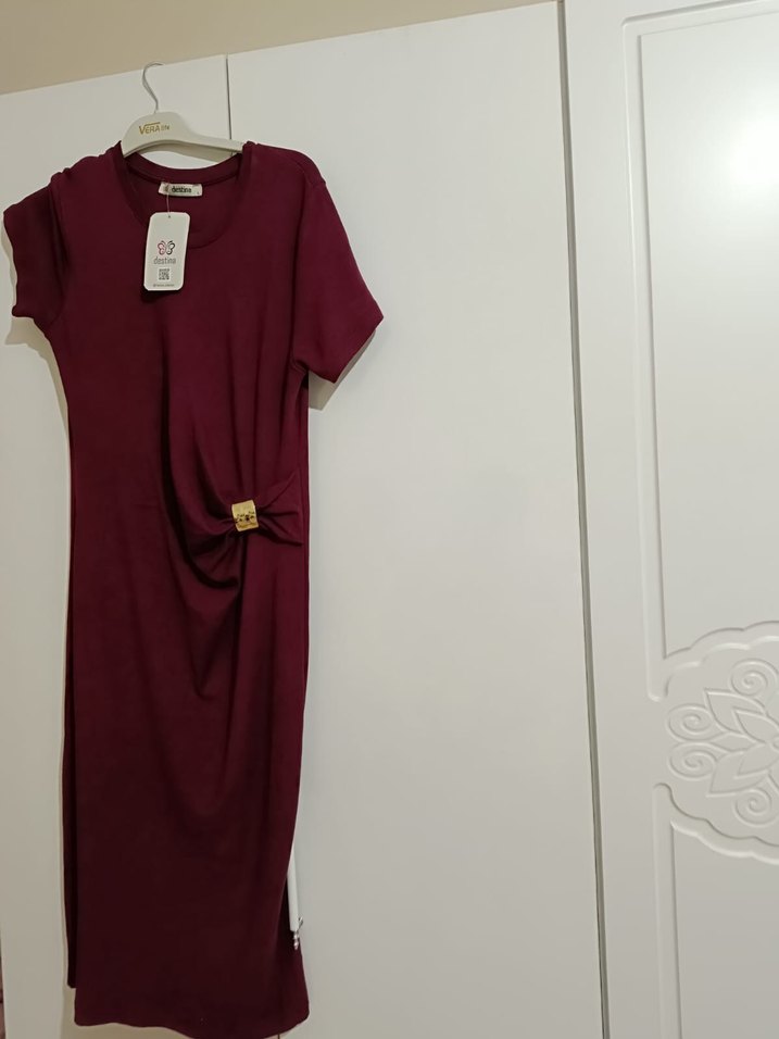 Bordo Kemer Detaylı Midi Elbise - Görsel 4