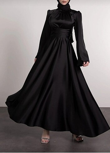 Etiketli siyah saten elbise 38 beden - Görsel 3