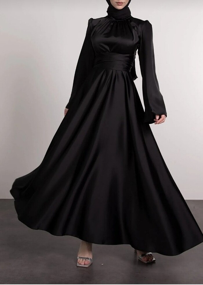 Etiketli siyah saten elbise 38 beden - Görsel 3