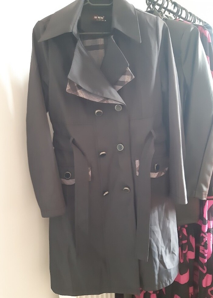 42 beden siyah cepli kusakli düğmeli kaliteli trenckot  - Görsel 2