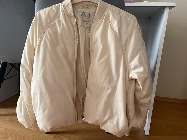 zara krem bomber mont