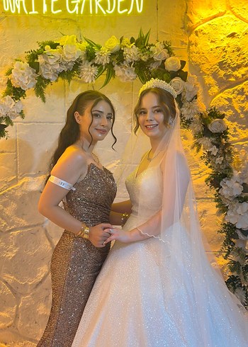 Taç Gold Drapeli Uzun Straplez Abiye Elbise