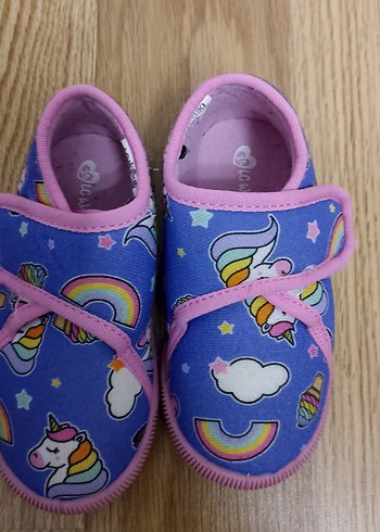 25 Beden Kız Çocuk Renkli Pop Kültür Desenli Sıcak Terlik