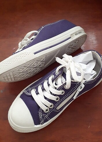 28 Beden lacivert Renk Converse cocuk