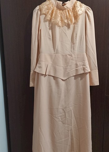 Bej Vintage Dantel Detaylı Uzun Elbise