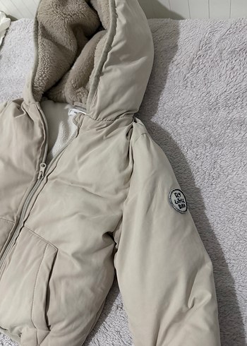 Kapüşonlu Erkek Çocuk Bej Kürklü Mont - Görsel 3